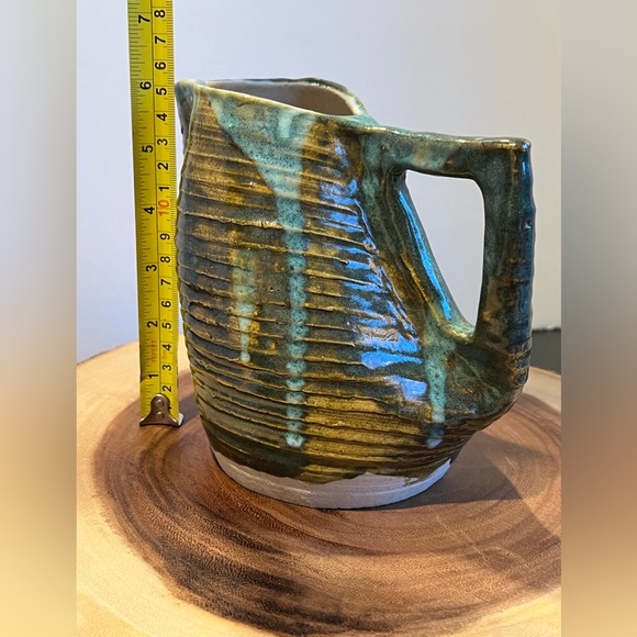 Lander WY Studio Pottery Ribbed Jug Pitcher Artist Signed. Circa 1970 - Picture 9 of 11
